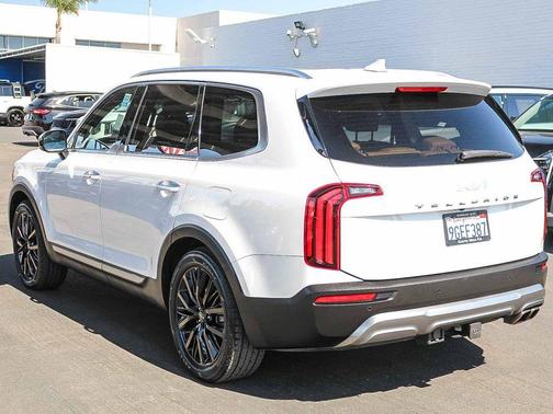 Glacial White Pearl 2022 Kia Telluride SX