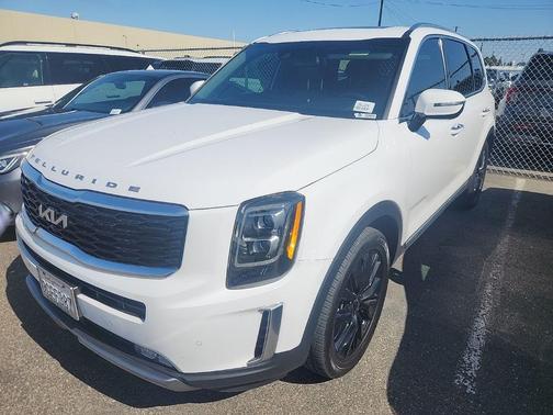 Glacial White Pearl 2022 Kia Telluride SX