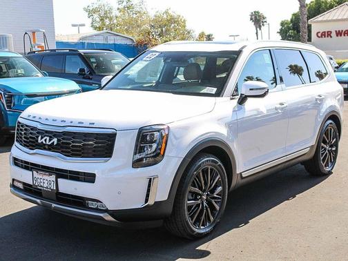 Glacial White Pearl 2022 Kia Telluride SX