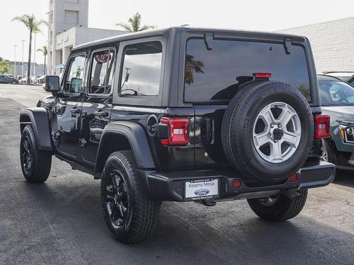 Black Clearcoat 2019 Jeep Wrangler Unlimited Sport