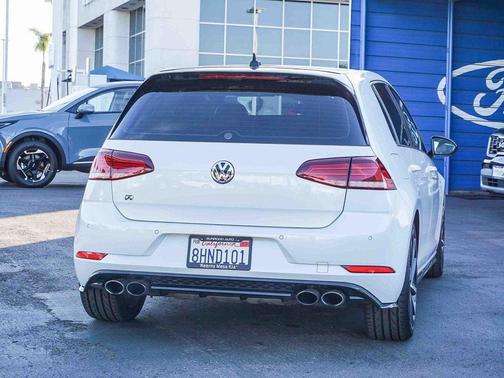 2018 Volkswagen Golf R 2.0T w/DCC & Navigation