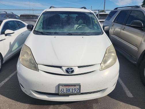 2010 Toyota Sienna LE