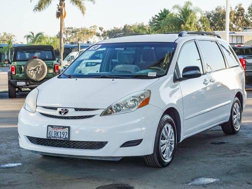 2010 Toyota Sienna LE