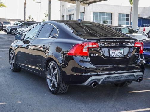 2016 Volvo S60 T6 Drive-E R-Design Platinum