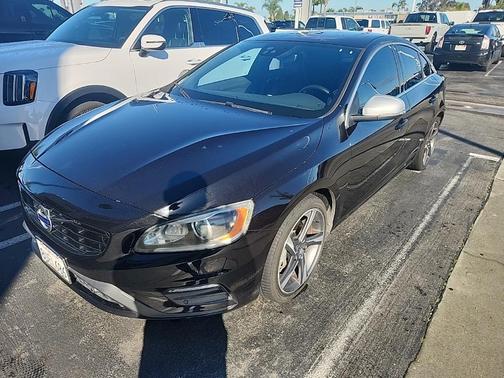 2016 Volvo S60 T6 Drive-E R-Design Platinum