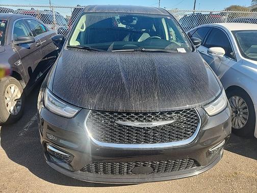 2024 Chrysler Pacifica Touring-L