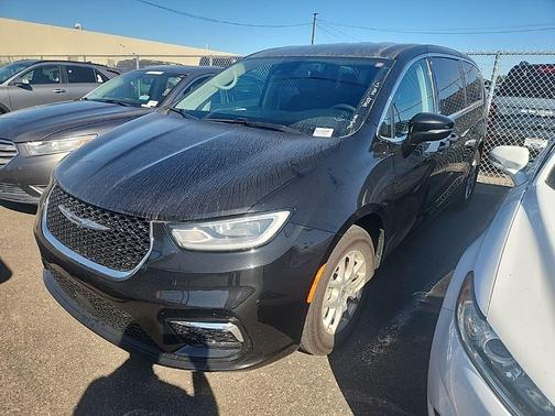 2024 Chrysler Pacifica Touring-L