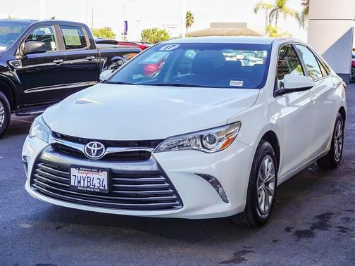 2017 Toyota Camry LE