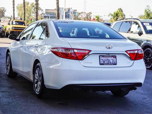 2017 Toyota Camry LE