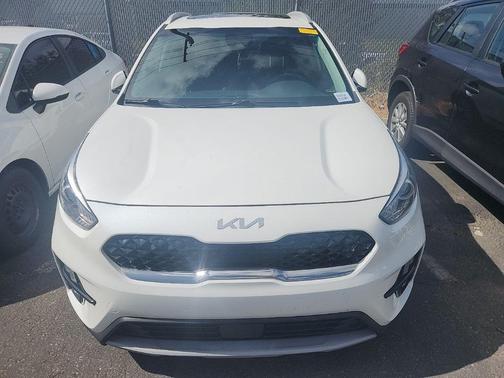 Snow White Pearl 2022 Kia Niro Plug-In Hybrid EX Premium