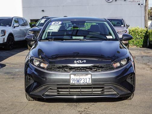 Gravity Gray 2023 Kia Forte LXS