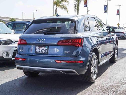 Utopia Blue Metallic 2018 Audi Q5 2.0T Premium