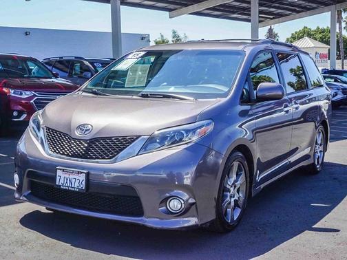 2015 Toyota Sienna SE