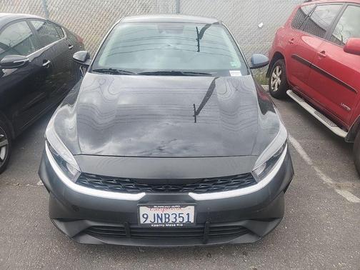 Aurora Black Pearl 2023 Kia Forte LXS