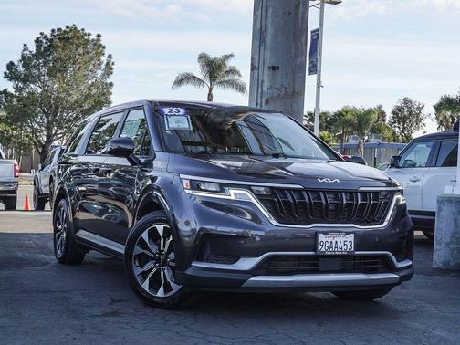 Metal 2023 Kia Carnival EX