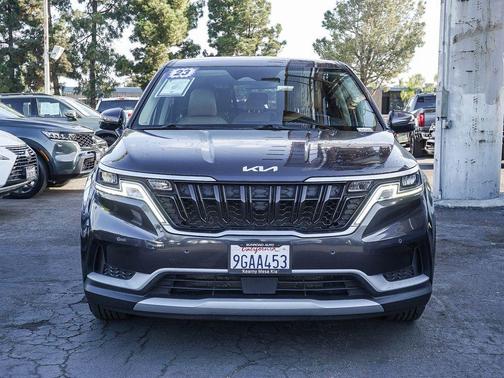 Metal 2023 Kia Carnival EX