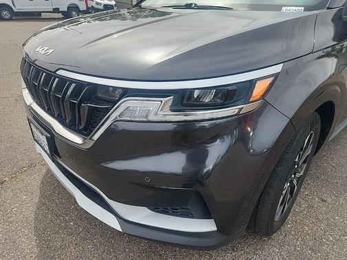 2023 Kia Carnival EX