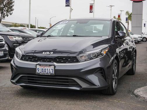 Gravity Gray 2023 Kia Forte LXS