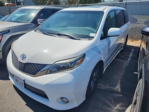 2017 Toyota Sienna SE