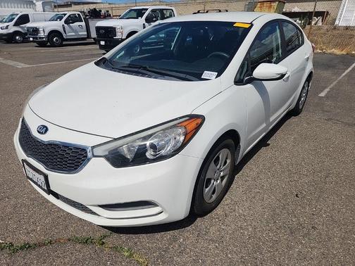 Clear White 2016 Kia Forte LX