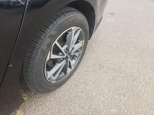 Aurora Black Pearl 2023 Kia Forte LXS