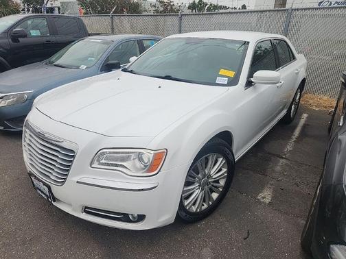 Bright White Clearcoat 2013 Chrysler 300 Base