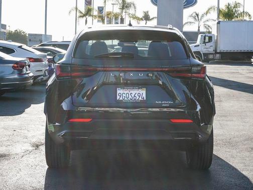 2024 Lexus NX 450h+ Luxury