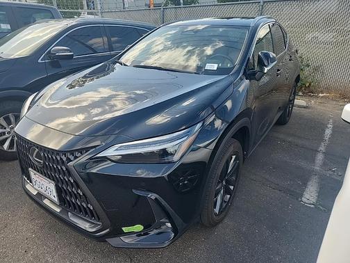 2024 Lexus NX 450h+ Luxury