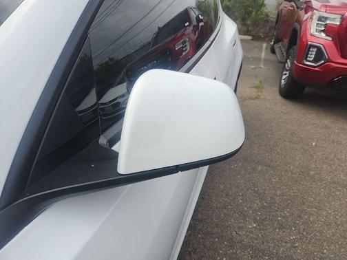 Pearl White Multi 2023 Tesla Model Y Long Range