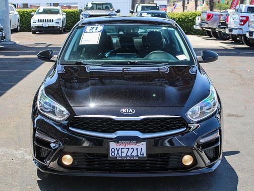 Aurora Black Pearl 2021 Kia Forte LXS