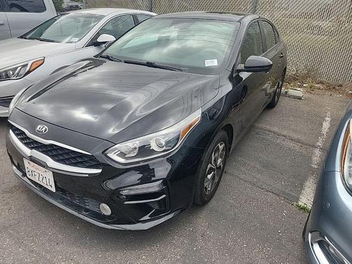 Aurora Black Pearl 2021 Kia Forte LXS