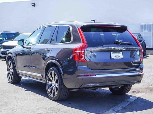Platinum Gray Metallic 2024 Volvo XC90 Recharge Plug-In Hybrid T8 Ultimate 6-Seater