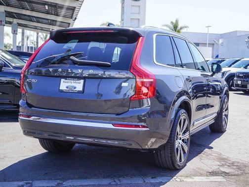 Platinum Gray Metallic 2024 Volvo XC90 Recharge Plug-In Hybrid T8 Ultimate 6-Seater