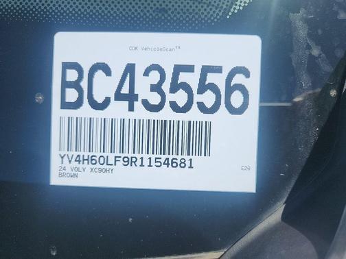 Platinum Gray Metallic 2024 Volvo XC90 Recharge Plug-In Hybrid T8 Ultimate 6-Seater