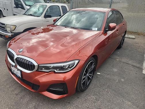 2019 BMW 330 i xDrive