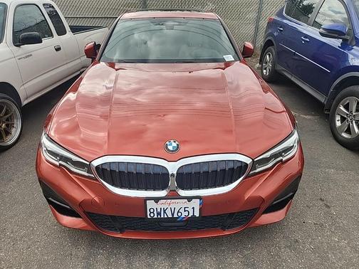 2019 BMW 330 i xDrive
