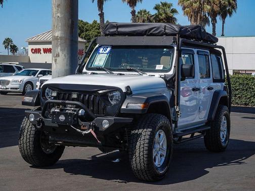 Bright White Clearcoat 2018 Jeep Wrangler Unlimited Sport