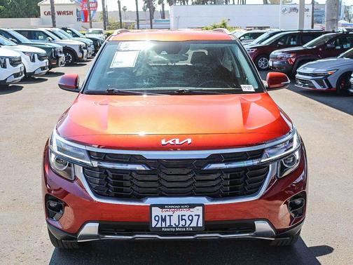 Mars Orange 2024 Kia Seltos S