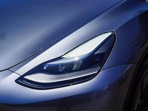 2024 Tesla Model Y Base