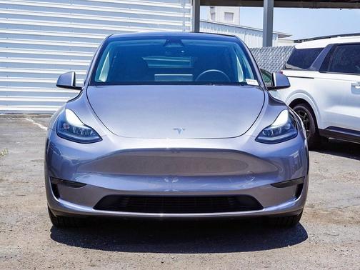 2024 Tesla Model Y Base