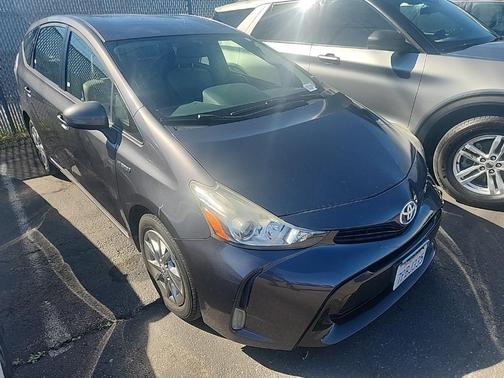 2015 Toyota Prius v Four