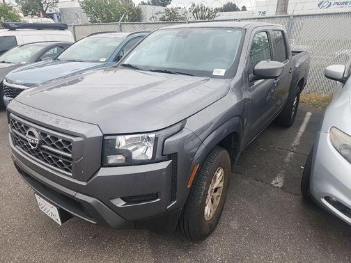 2024 Nissan Frontier SV
