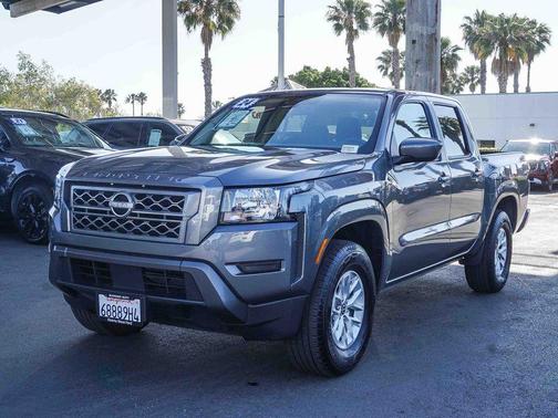 2024 Nissan Frontier SV