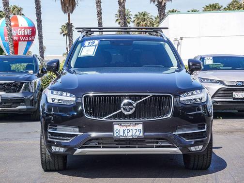Onyx Black Metallic 2019 Volvo XC90 T6 Momentum