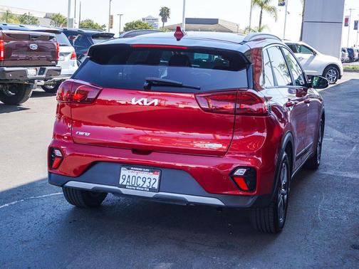 2022 Kia Niro Plug-In Hybrid EX Premium