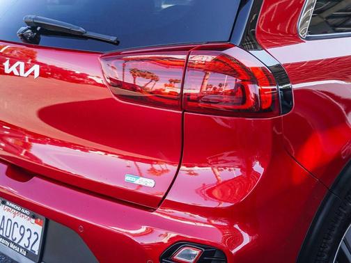 2022 Kia Niro Plug-In Hybrid EX Premium