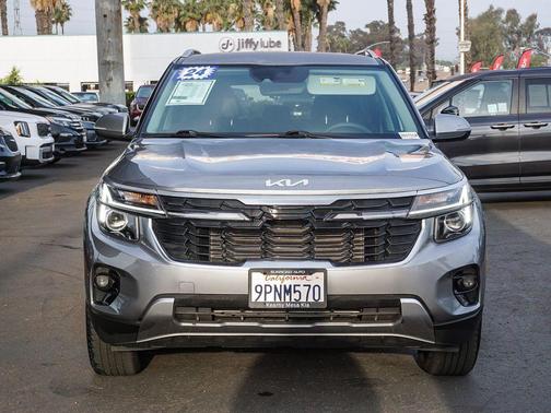 Steel Gray 2024 Kia Seltos EX