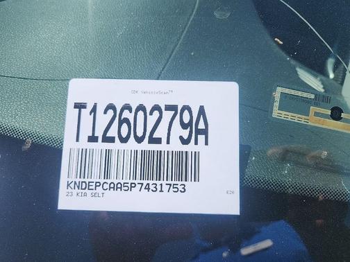 Steel Gray 2023 Kia Seltos LX