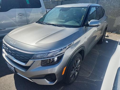 Steel Gray 2023 Kia Seltos LX