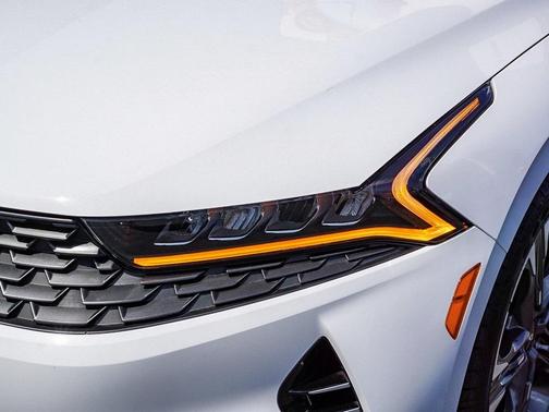 2022 Kia K5 EX